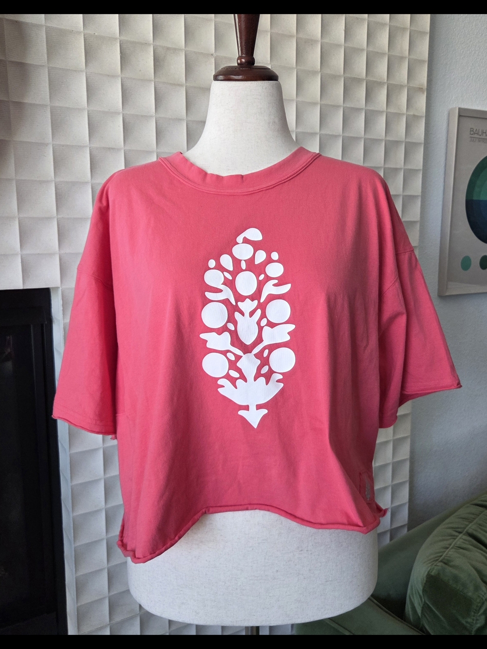 Free People FP Movement Inspire Buti Logo Cropped Tee, Hibiscus Coral Pink Large - Picture 2 of 6